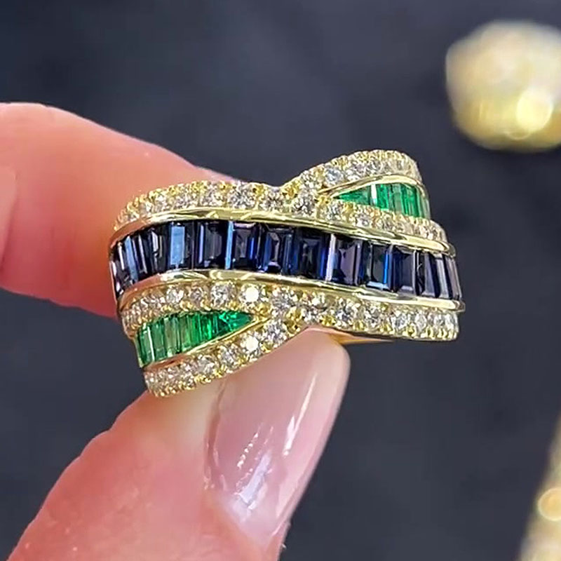 4.35ct Cross Design Emerald&Round Cut Three Tone Wedding Band