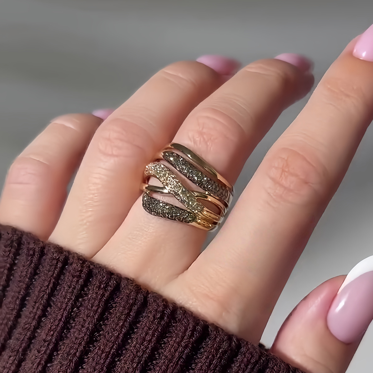 Chocolate&Yellow Sapphire Round Cut Woven Design Wedding Band