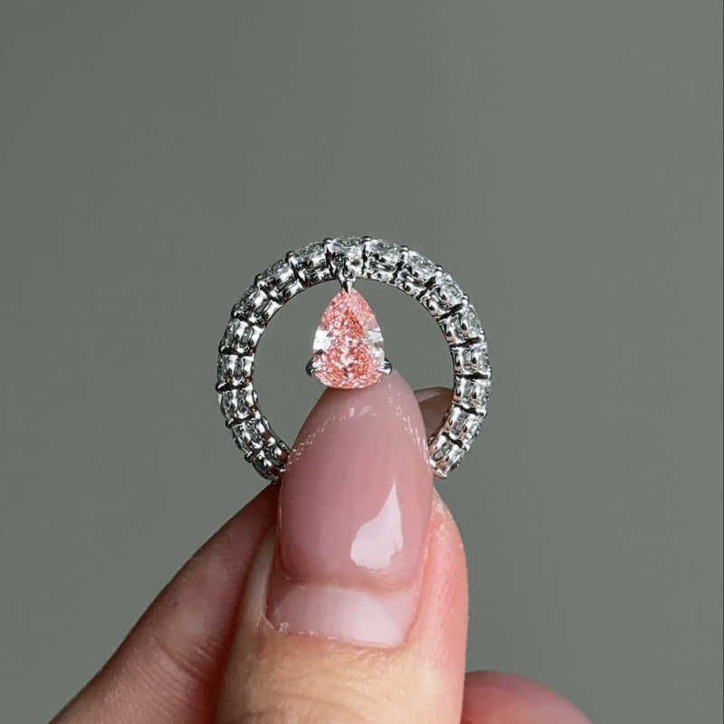 Fashion 1.25ct Pear Cut Pink & Oval Cut White Sapphire Wedding Band