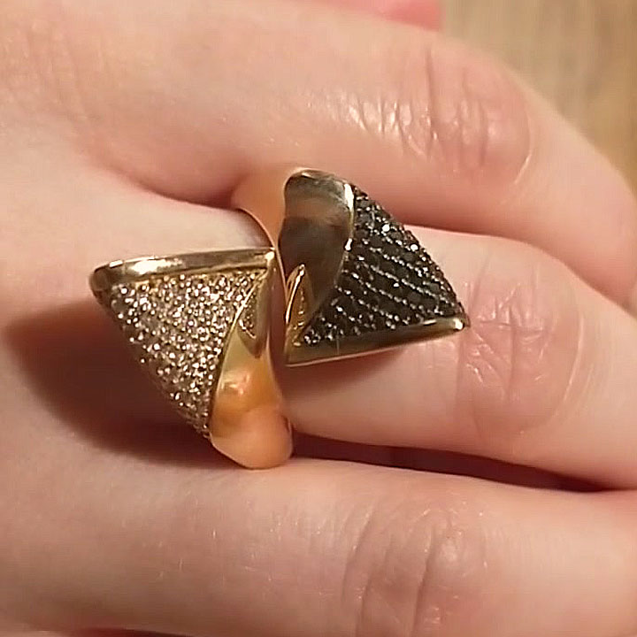 Bypass Design 1.85ct Black&White Sapphire Cocktail Ring