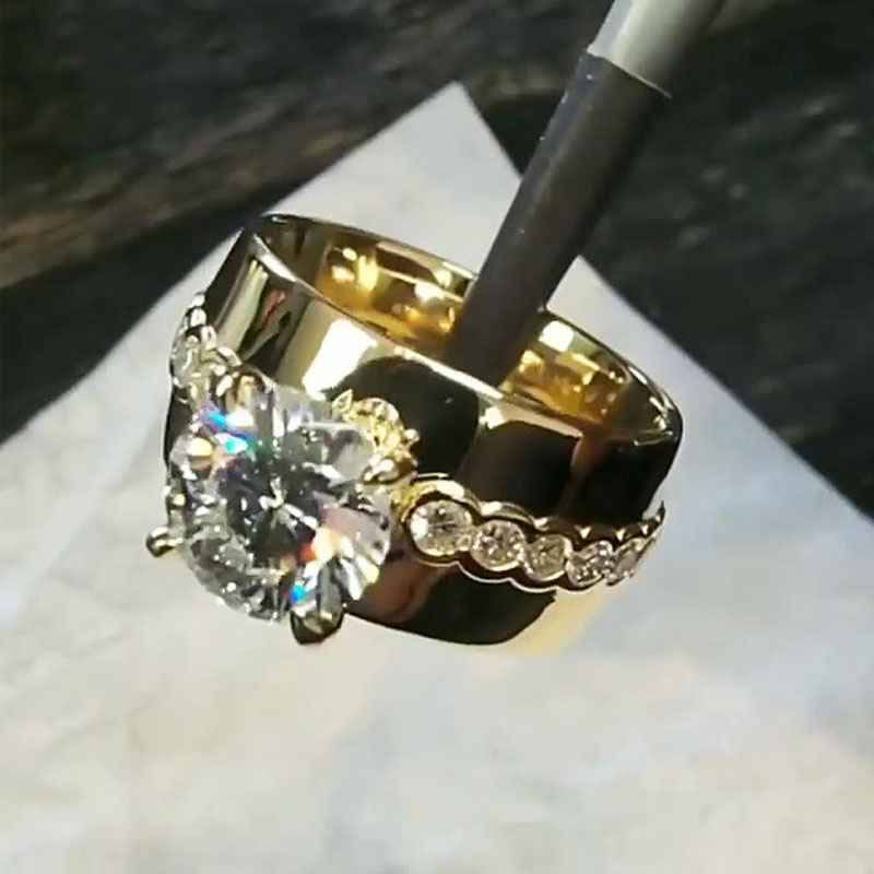 Fashion 2ct Round Cut White Sapphire Chunky Ring