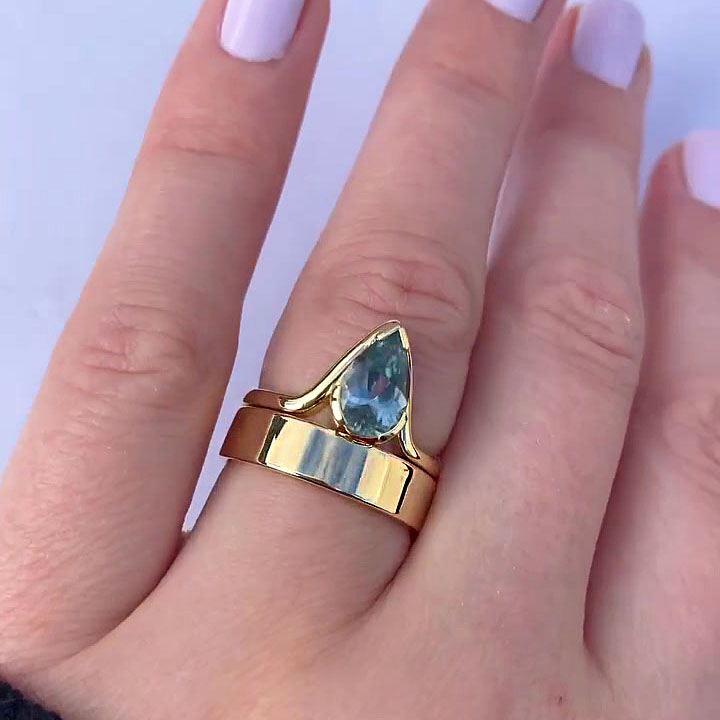 2ct Pear Cut Blue Sapphire Wedding Set