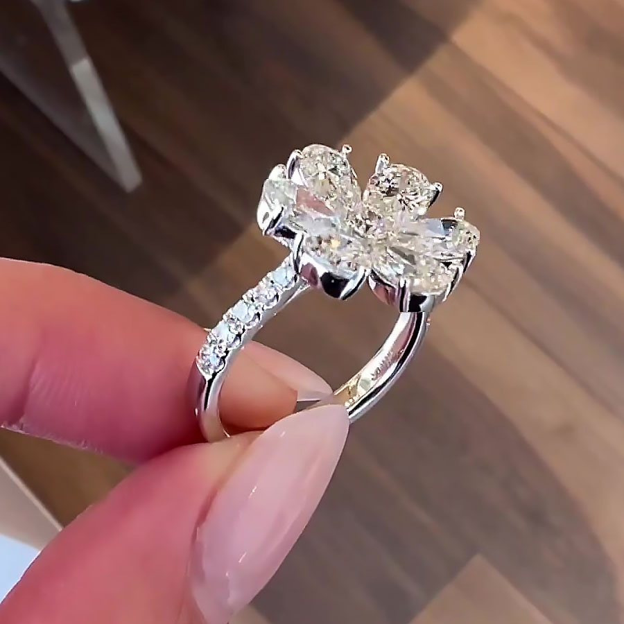 0.75ct Flower Design Round Cut White Sapphire Engagement Ring