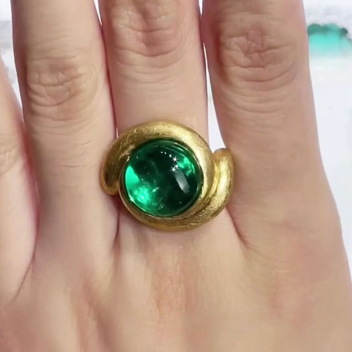 6ct Cabochon Cut Emerald Sapphire Solitaire Ring