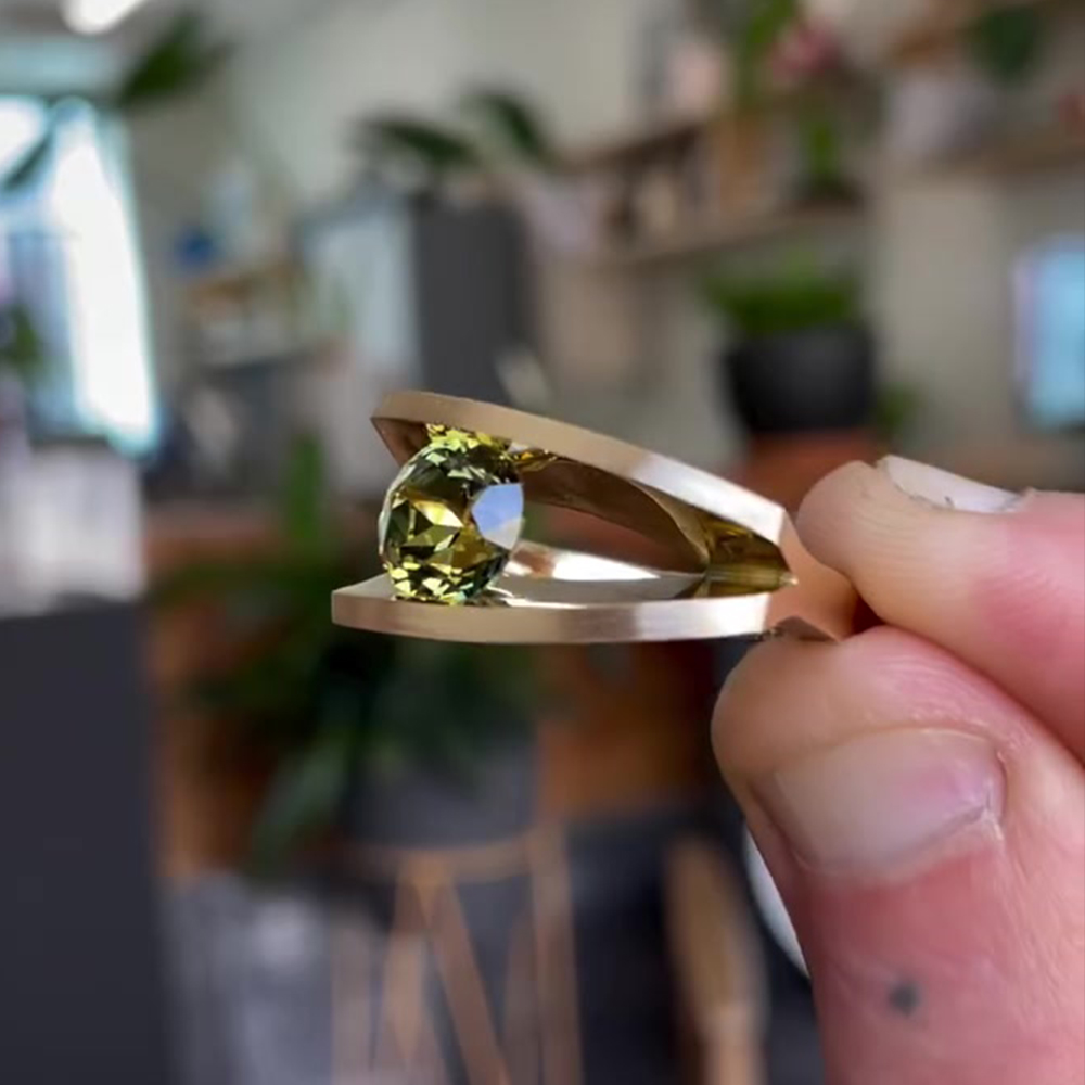 Clip Setting 1.5ct Peridot Sapphire Split Shank Engagement Ring