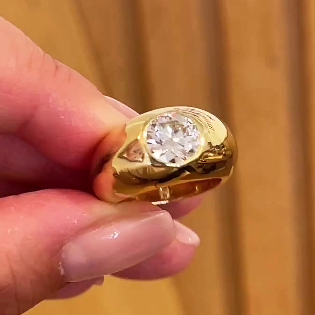 1.5ct Bezel Setting Round Cut White Sapphire Solitaire Ring