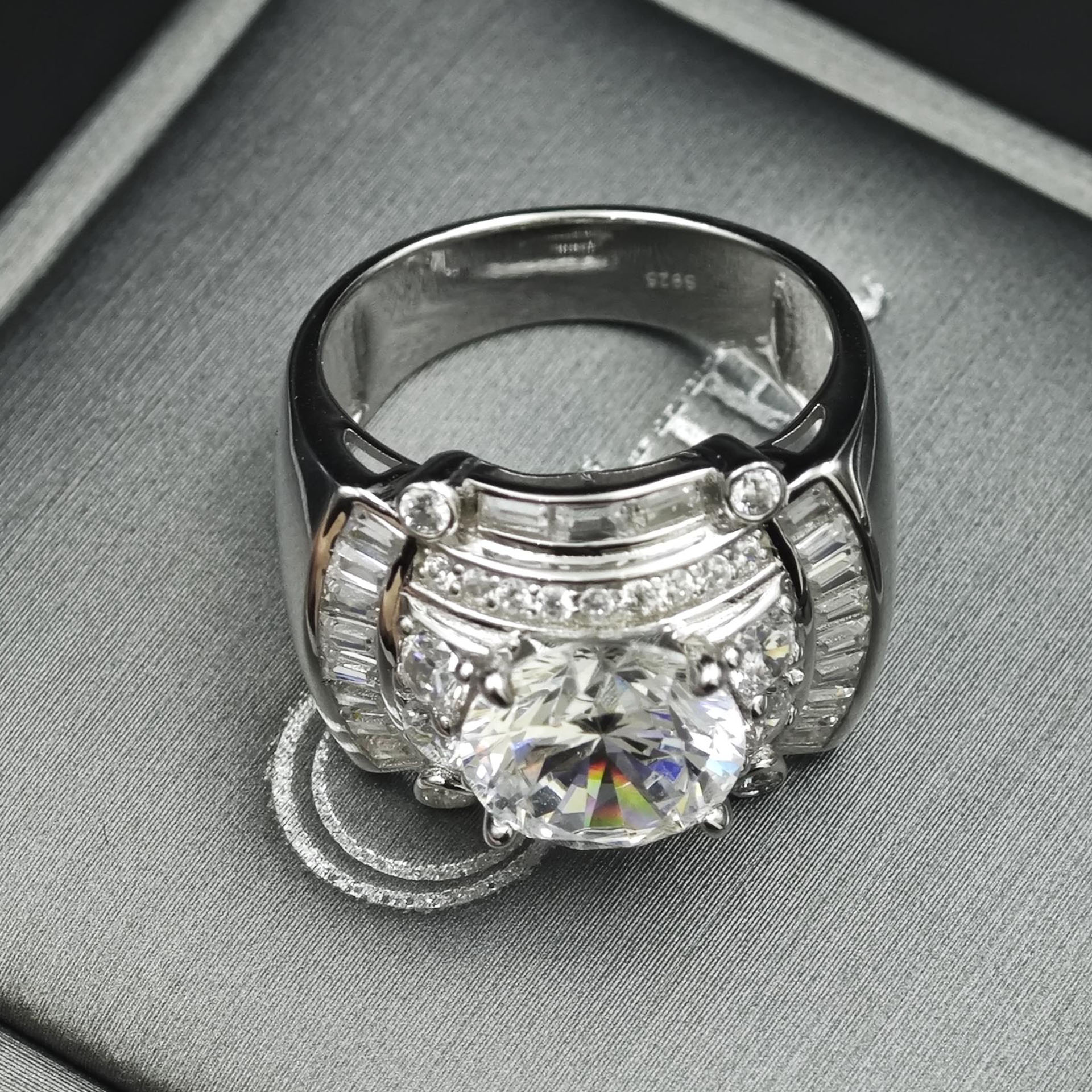 4ct Vintage Round Cut White Sapphire Diamond Ring