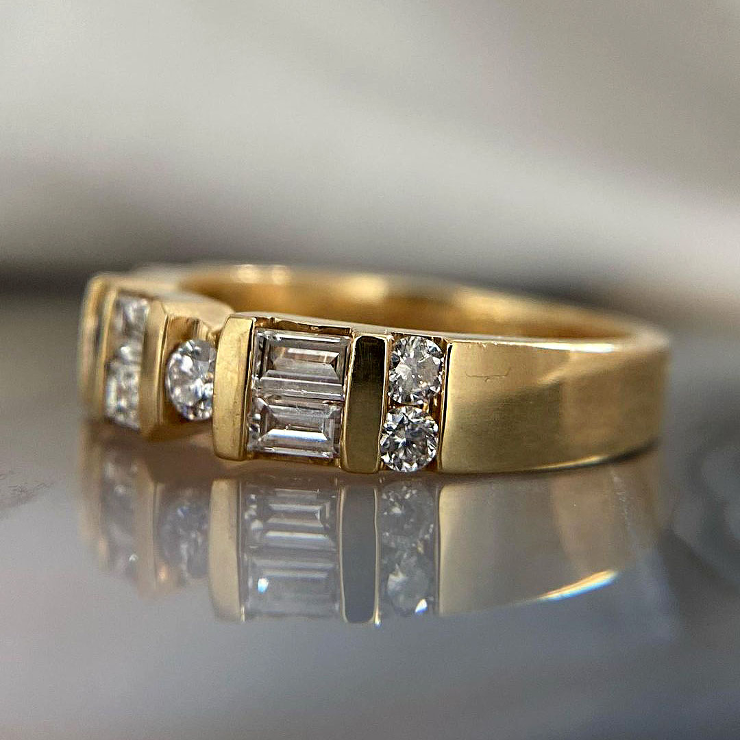 4.25ct Emerald&Round Cut White Sapphire Eternity Ring