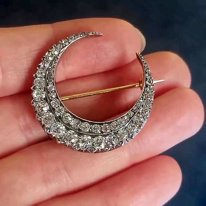 Round Cut White Sapphire Brooch