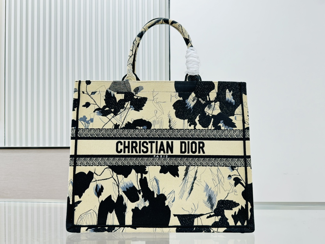 Di0r Book Tote