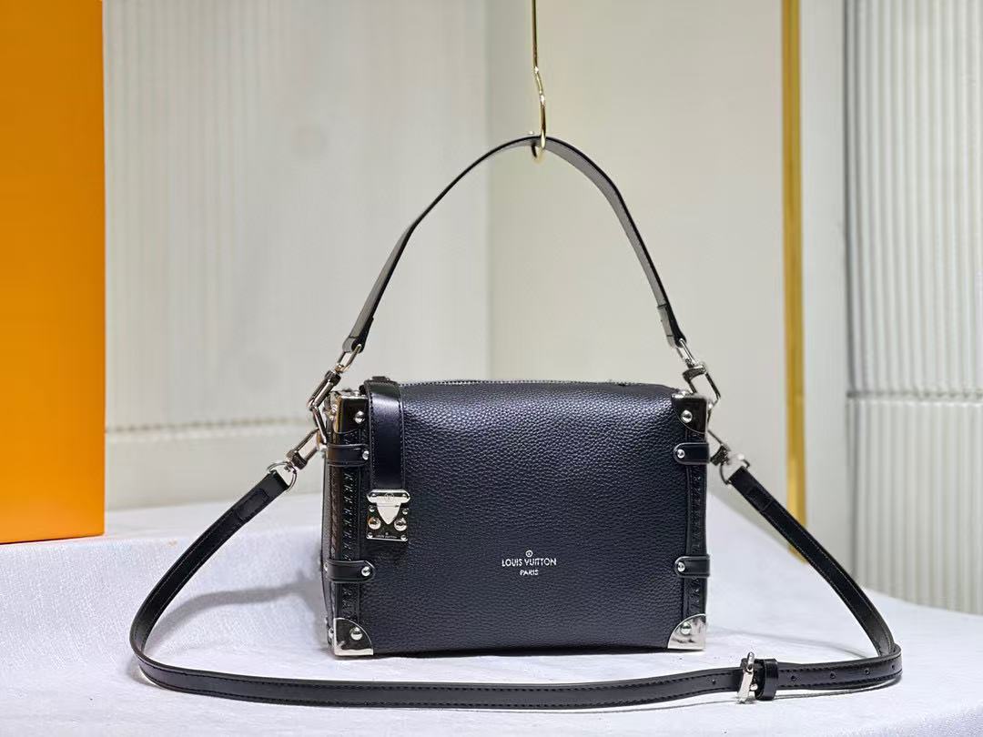 L design classic leather bag