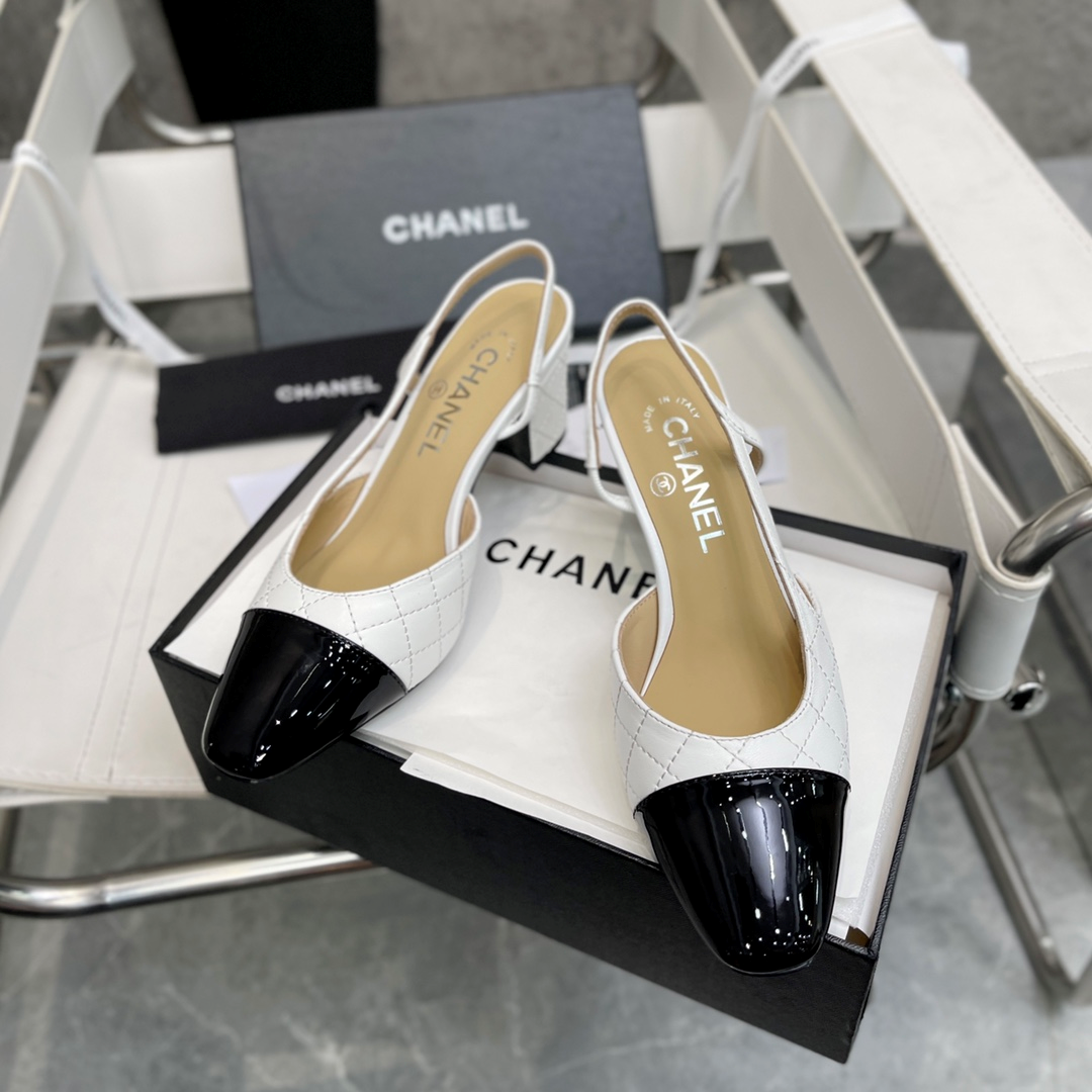 C design classic sandals