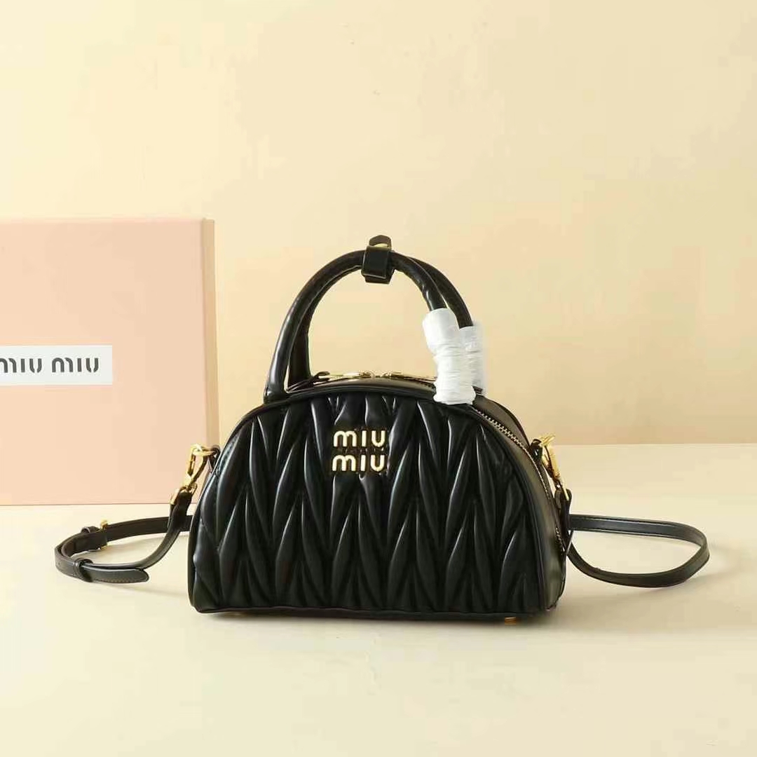 M  design women handbag