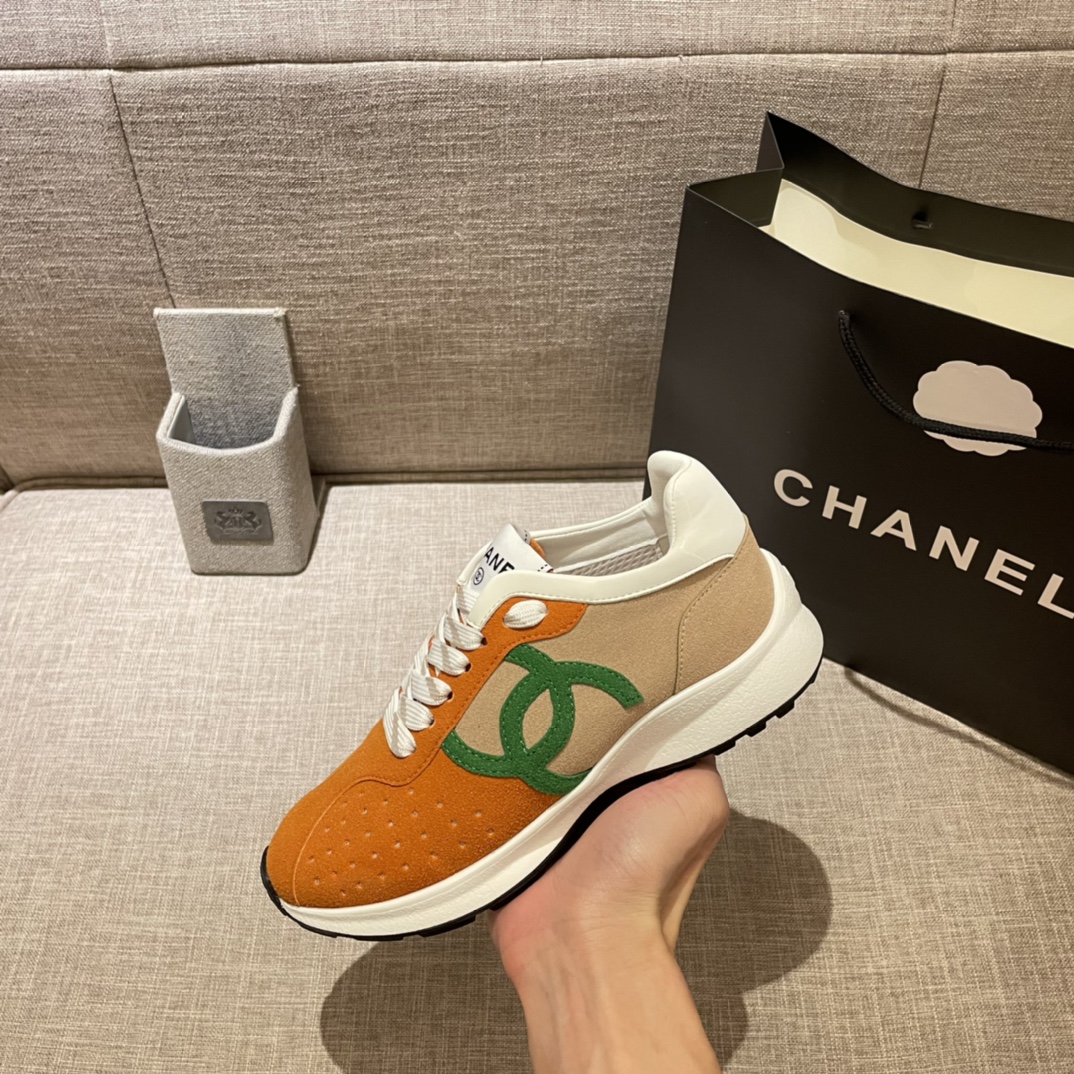 Chanel New color-matching sneakers