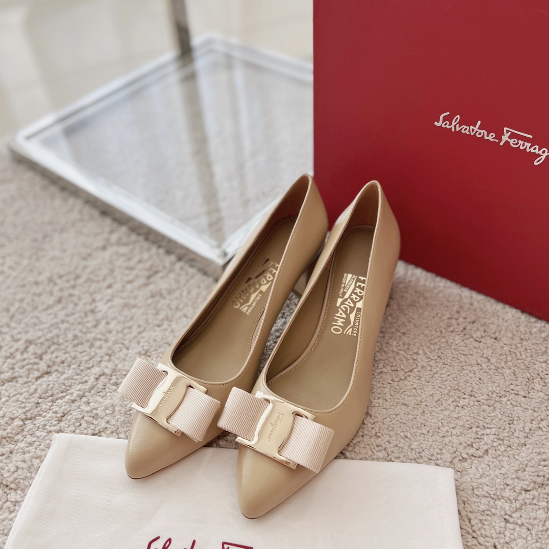Alice Vara Bow Pointed Toe Chunky Heel Shoes