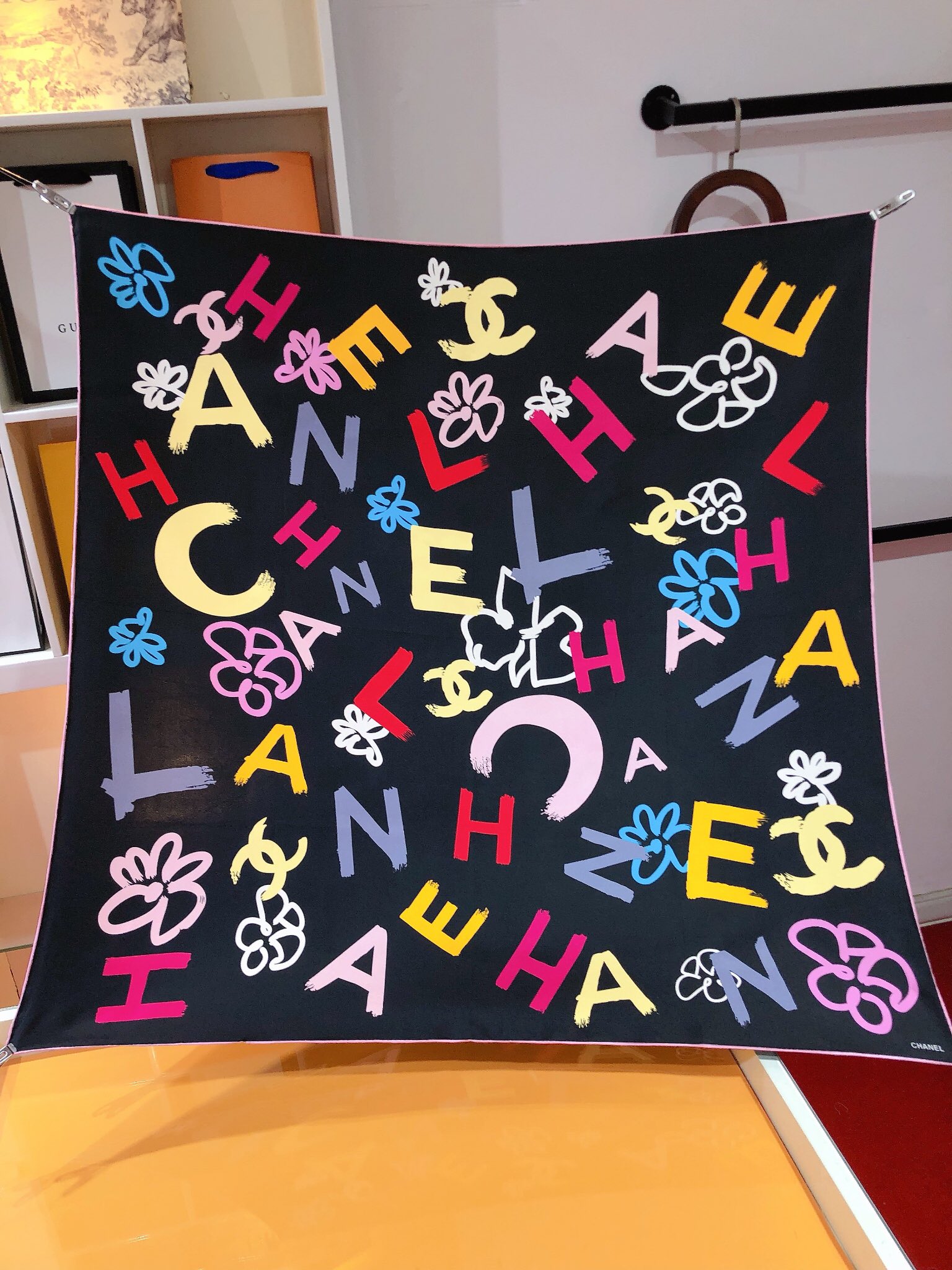 CHANEL fashionable and versatile top-grade twill silk scarf
