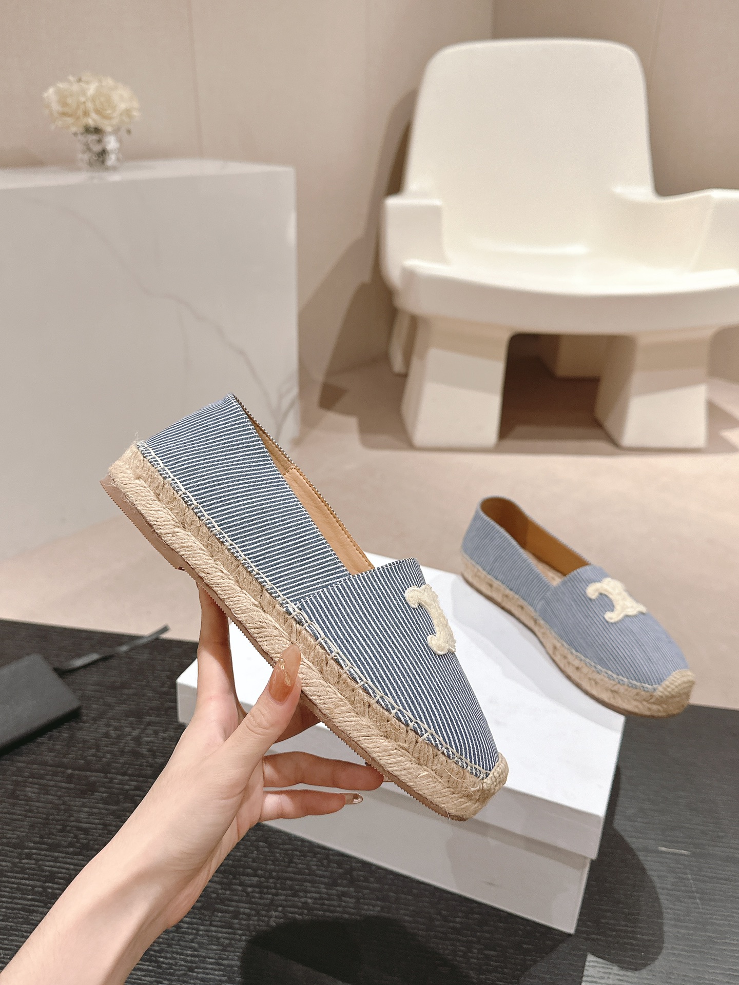 celine spring/summer new Arc de Triomphe retro fisherman shoes