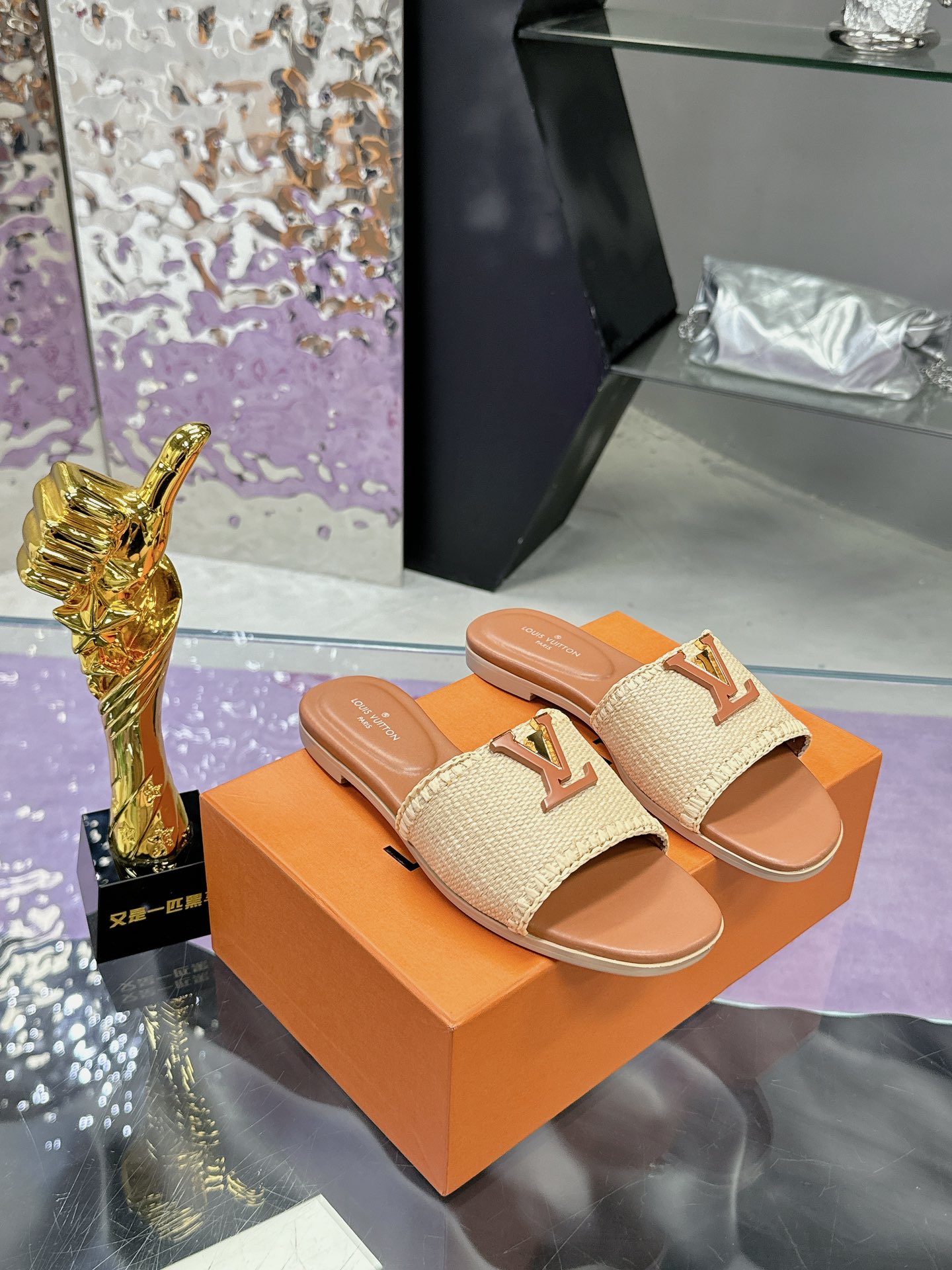 Lv Slippers Heels Chunky Heel
