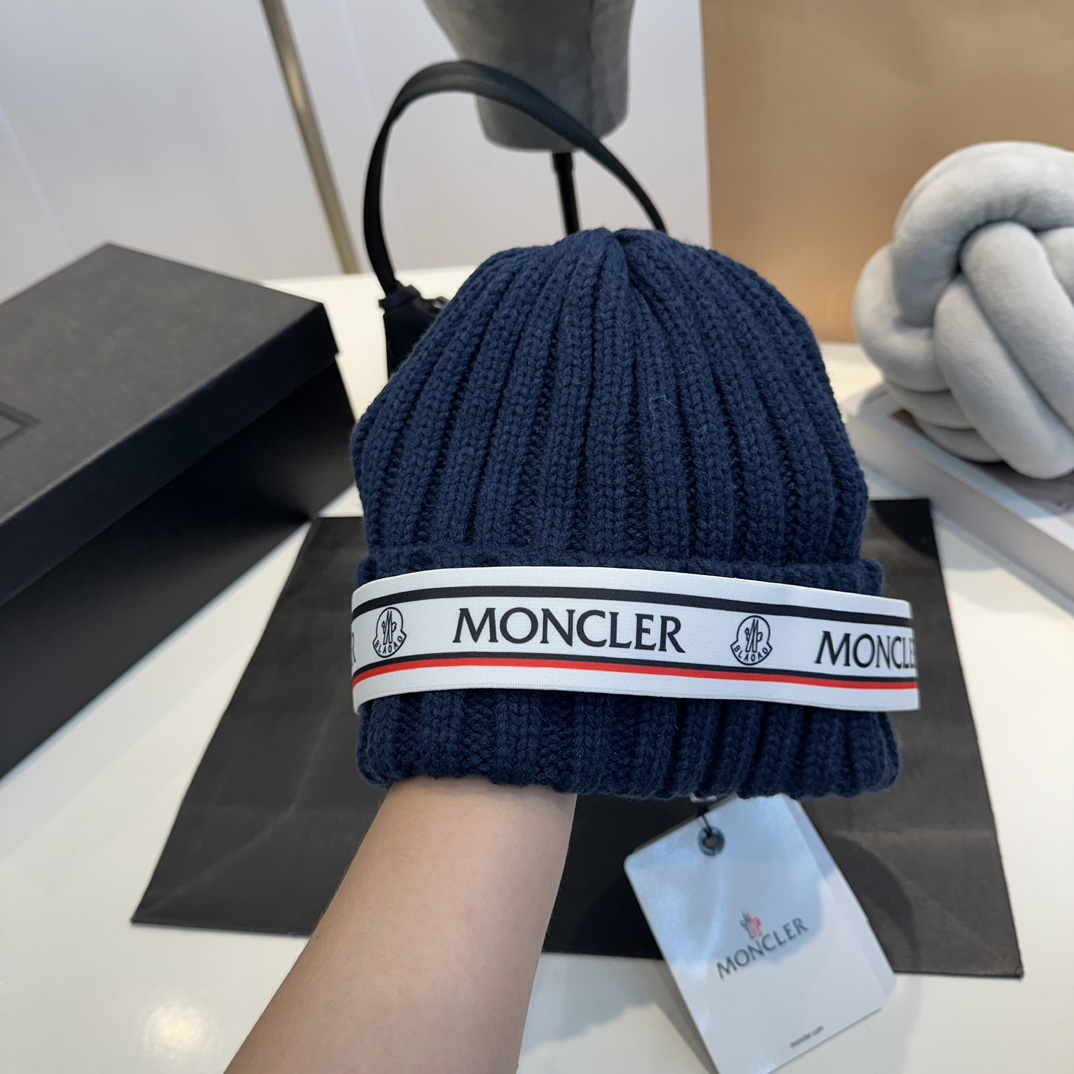 M latest autumn and winter chunky knitted wool hats