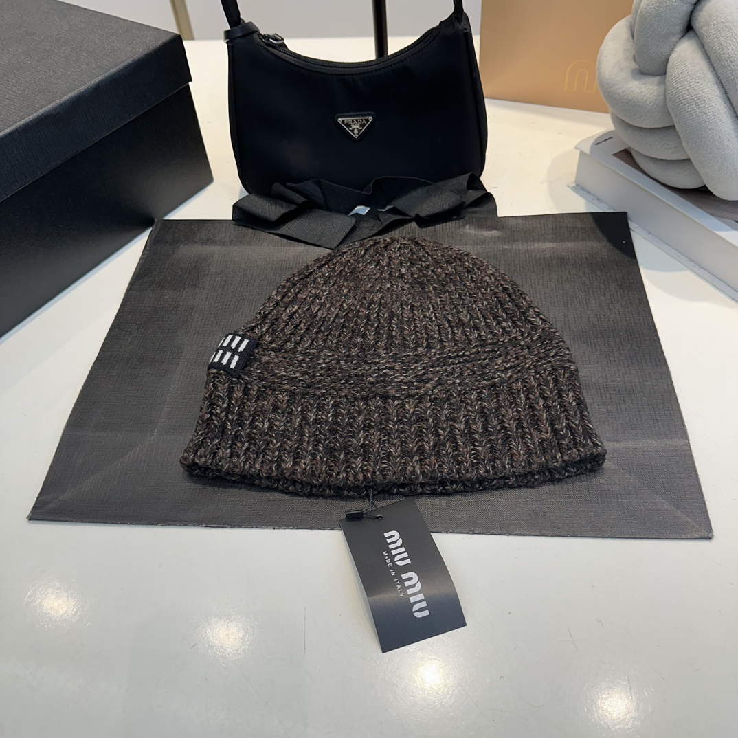M two-color wool hat, knitted hat