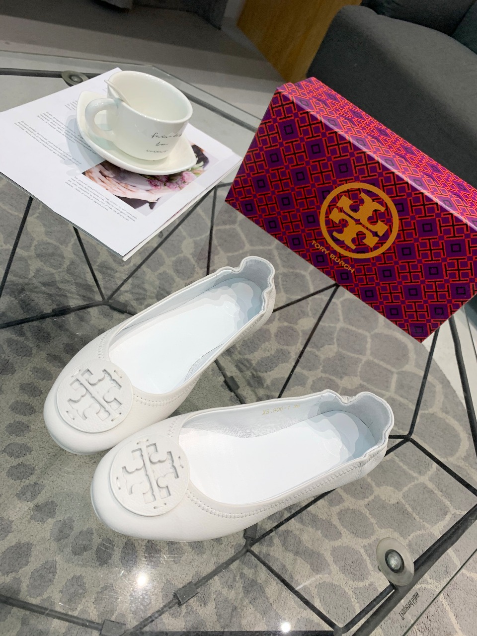 Tory Burch boarding shoes flats