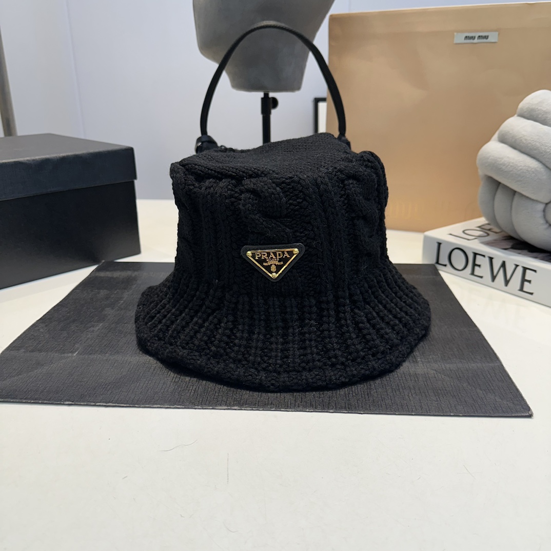 P high quality knitted bucket hat, hand-grabbed wool hat