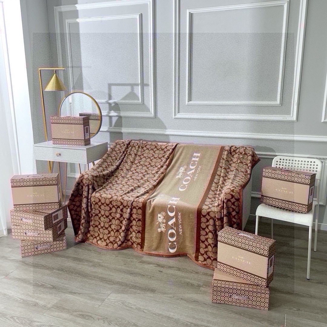 C soft blanket with gift box