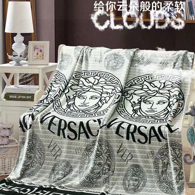 V nap blanket/leisure blanket/travel blanket with gift box