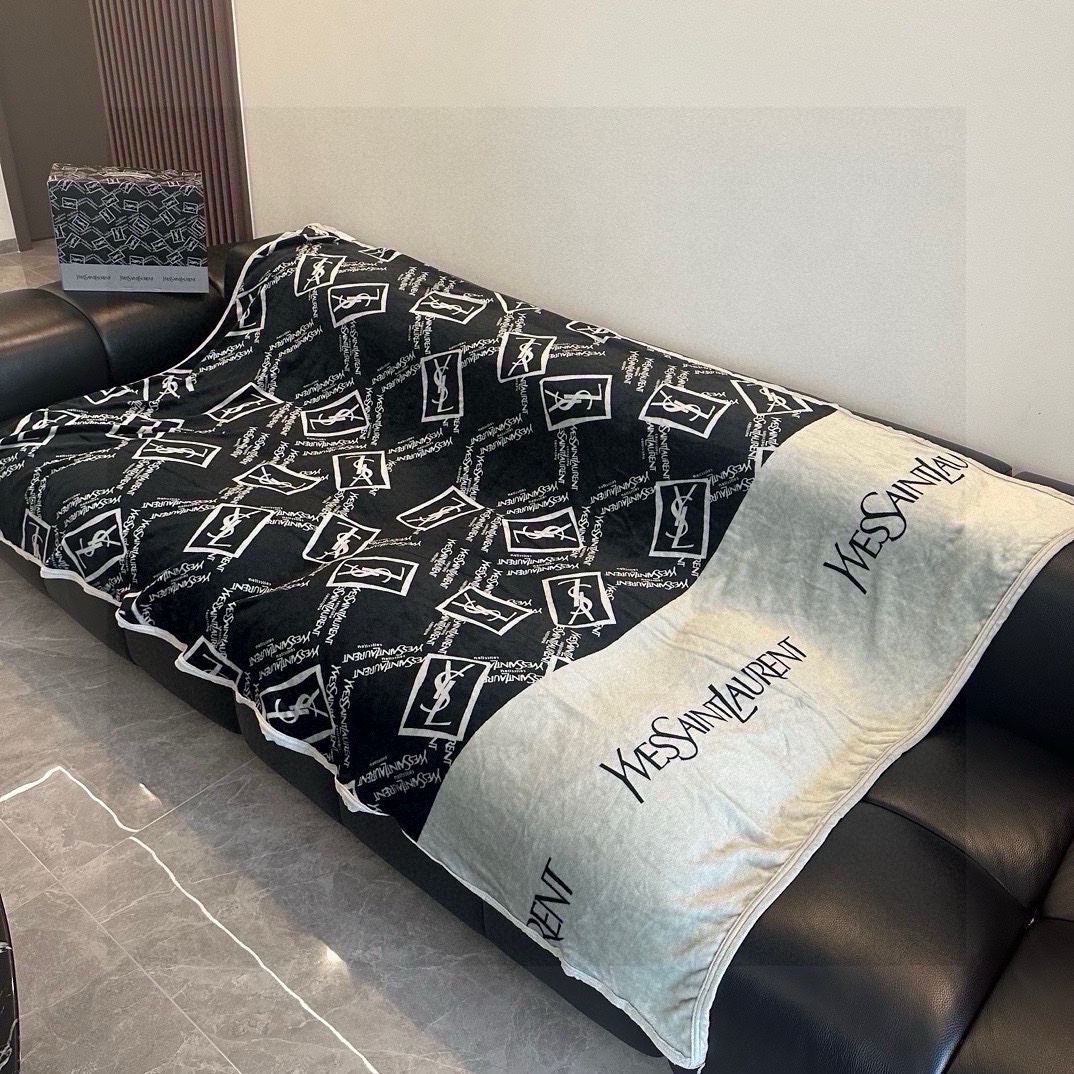 Y (with gift box) classic old flower pattern blanket