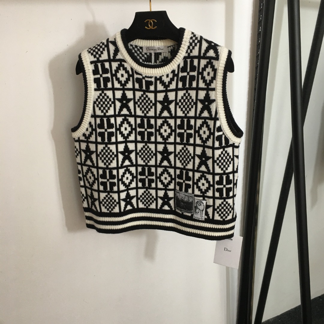 D New five-pointed star contrast jacquard 100% wool knitted vest