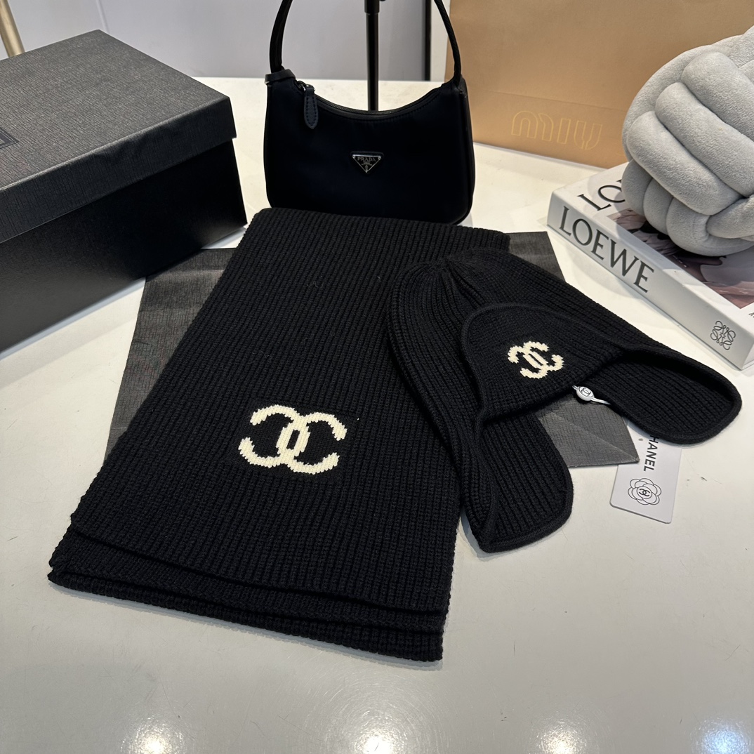 C new ski series woolen hat scarf set