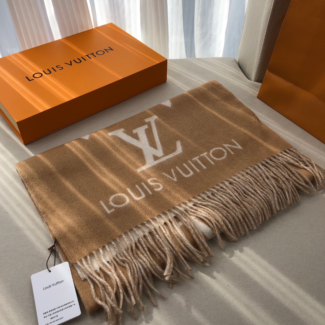 L camel-colored old-fashioned cashmere long scarf