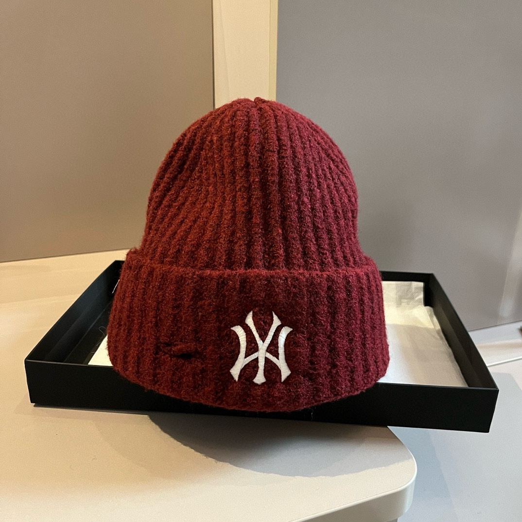 M trendy knitted beanie, unisex
