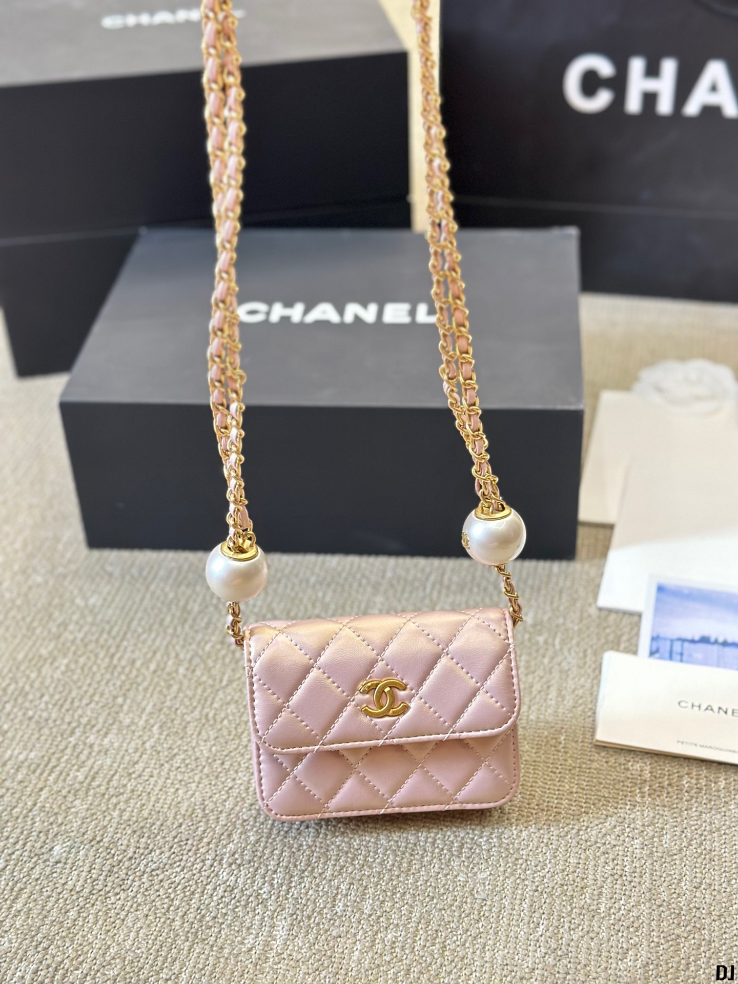 C design  pearl black gold decoration mini bag