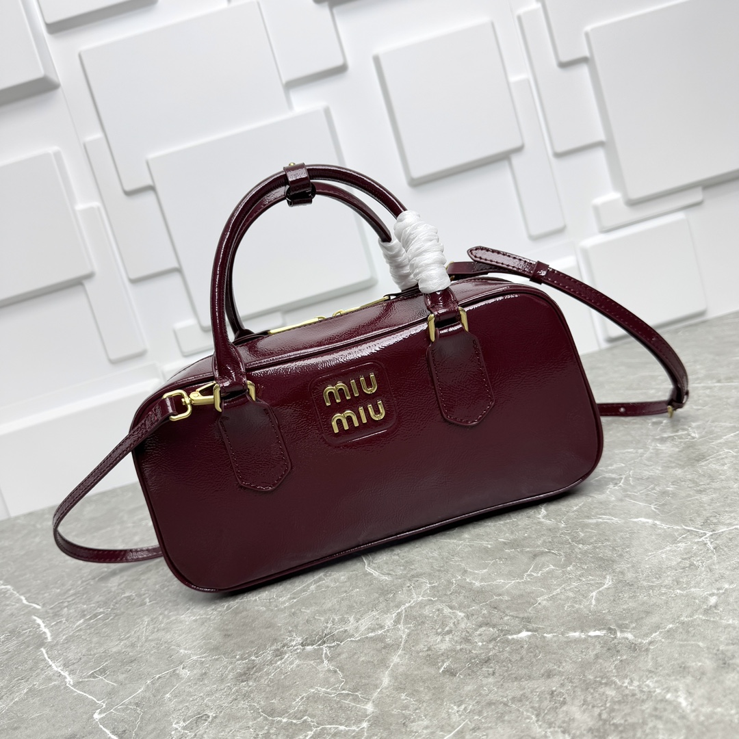 M design women handbag