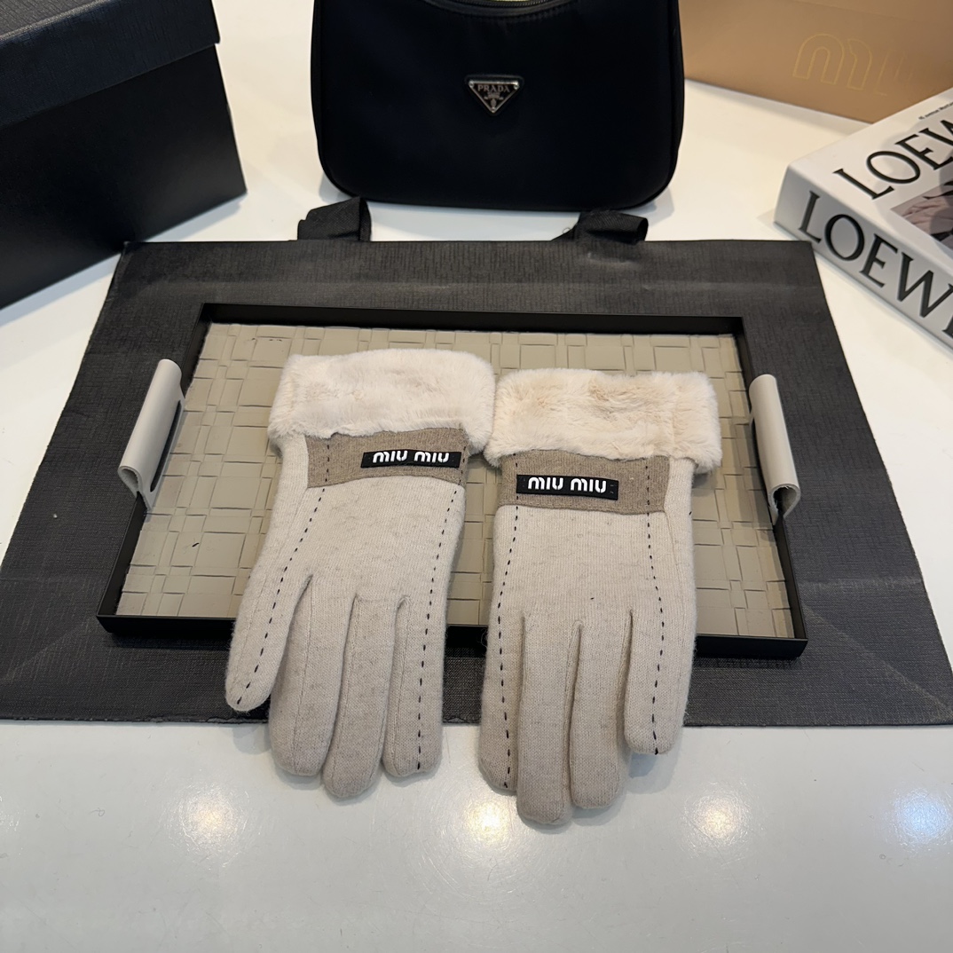 M new wool fashionable gloves