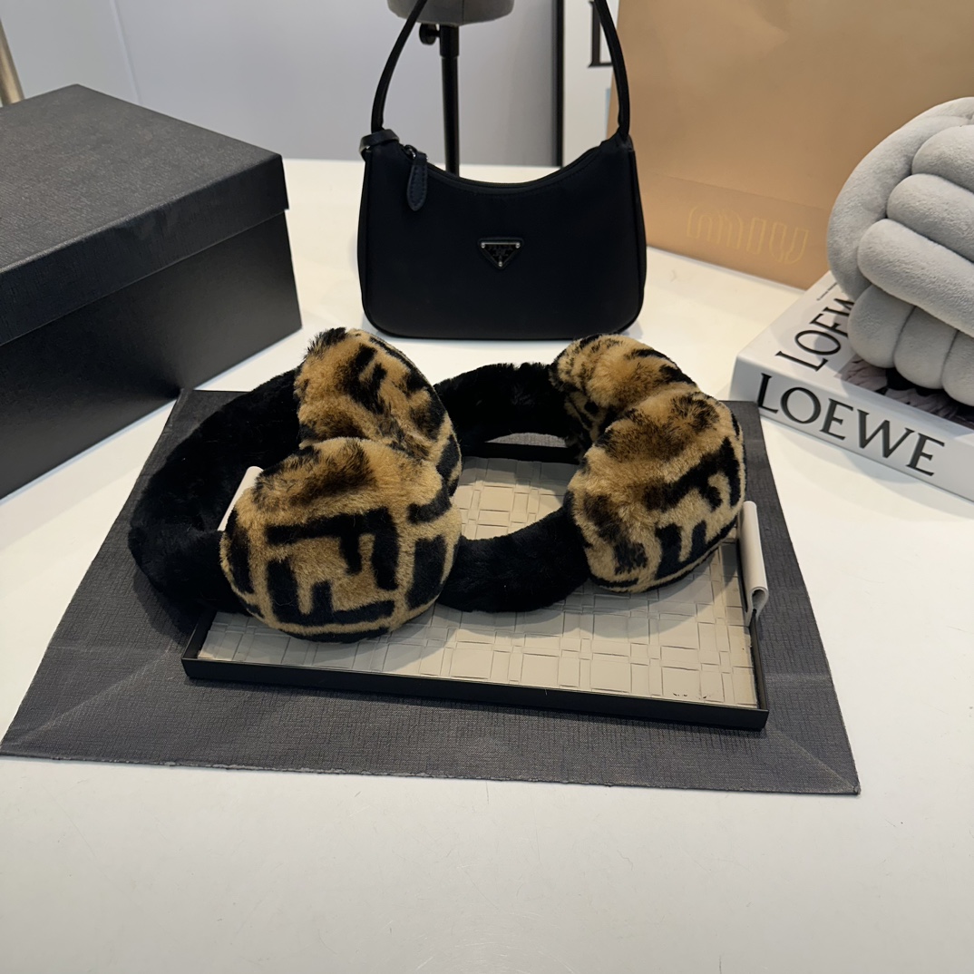 F ski earmuffs