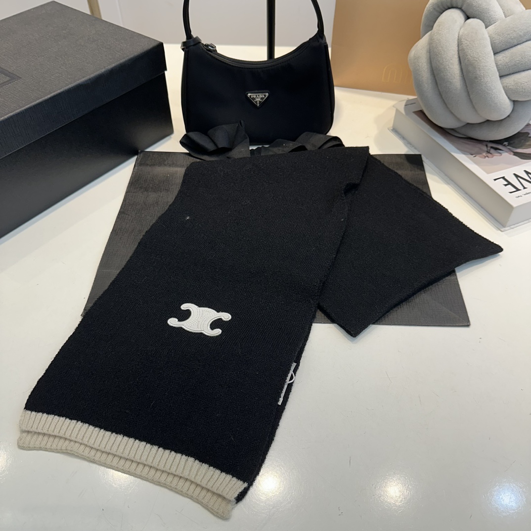 C classic cashmere wool scarf