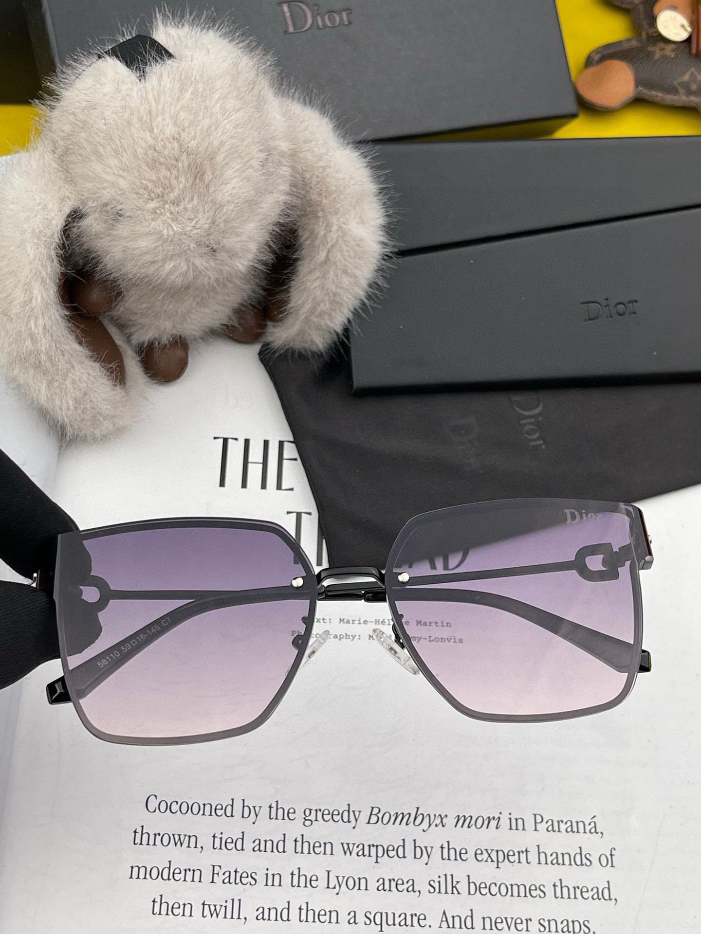 D fashion frameless sunglasses