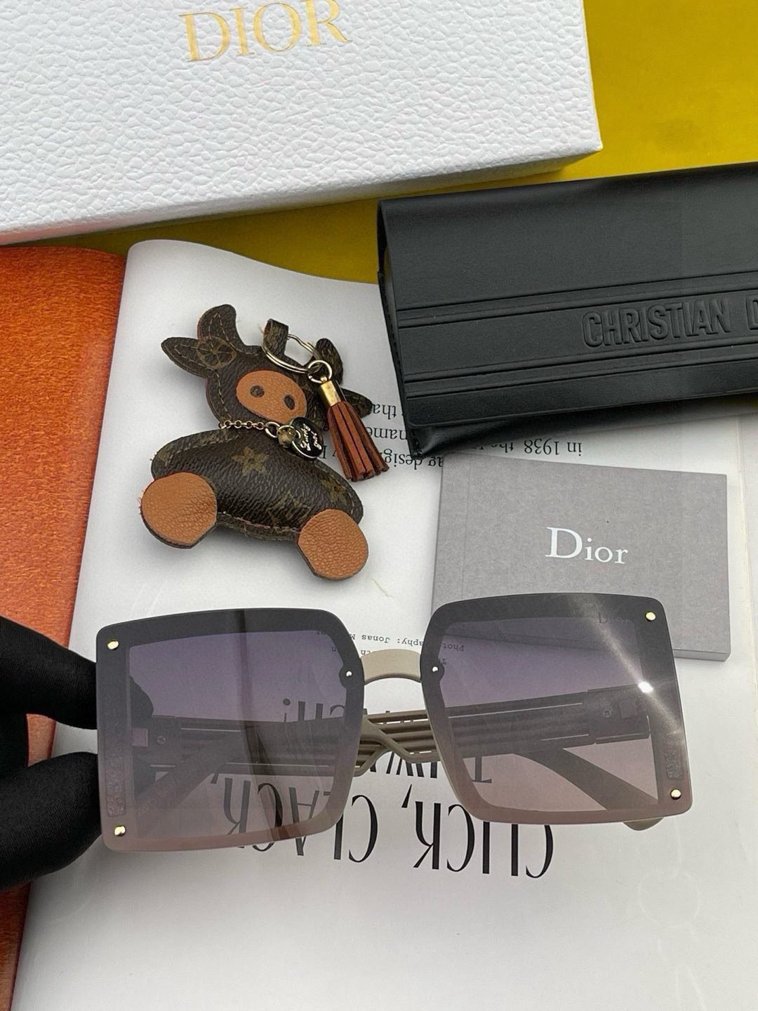D 2025 Spring New Fashion Square Frame Polarized Sunglasses