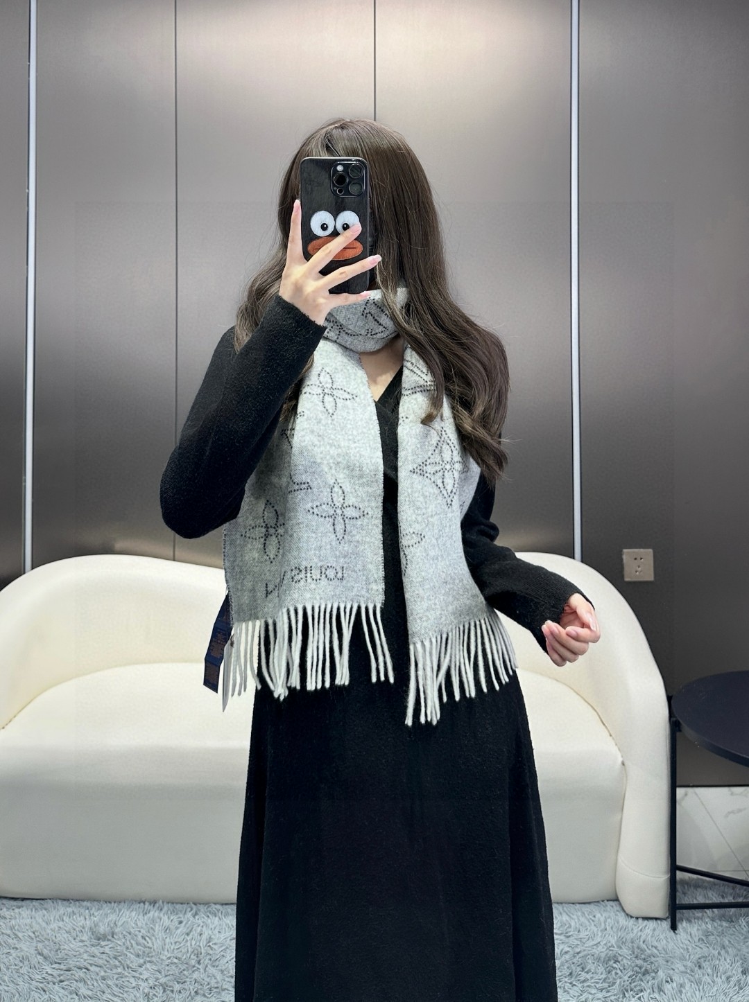 A new double-sided scarf