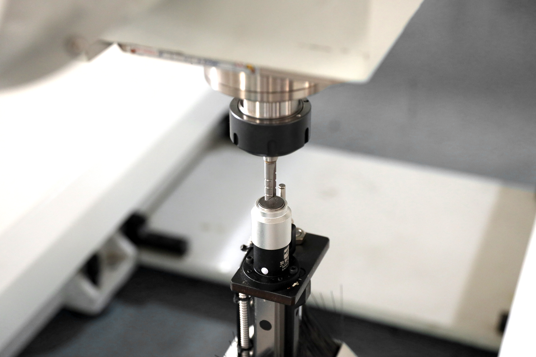 CNC 5 Axis Machining Center