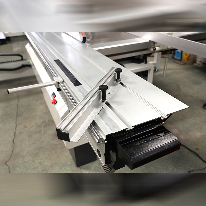 CNC Sliding Table Panel Saw