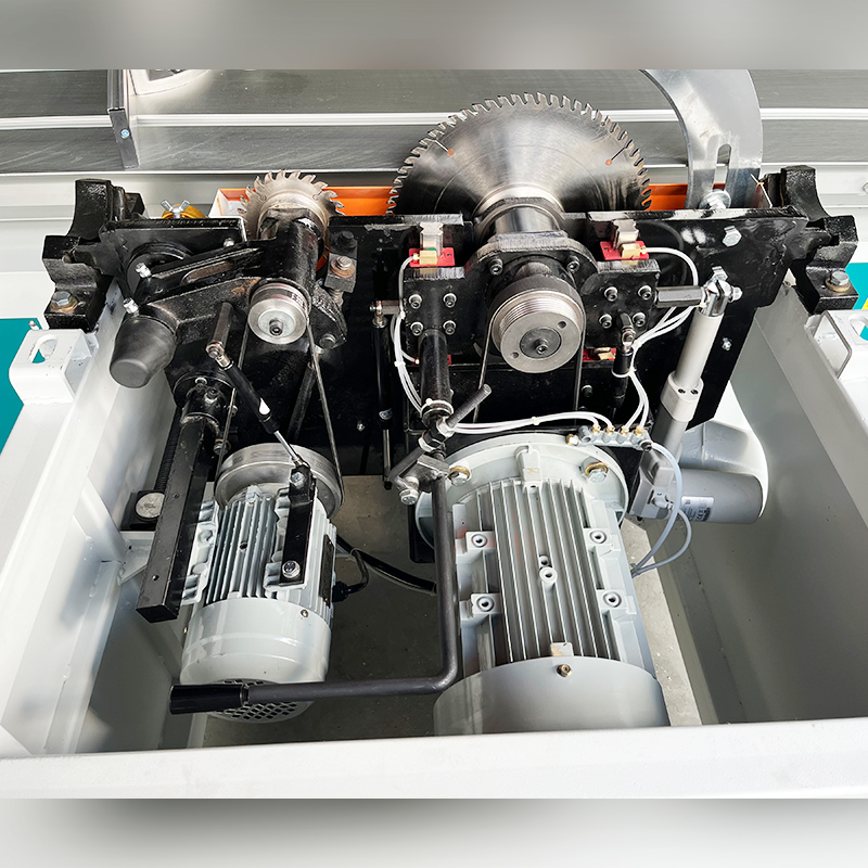 Sliding Table Panel Saw