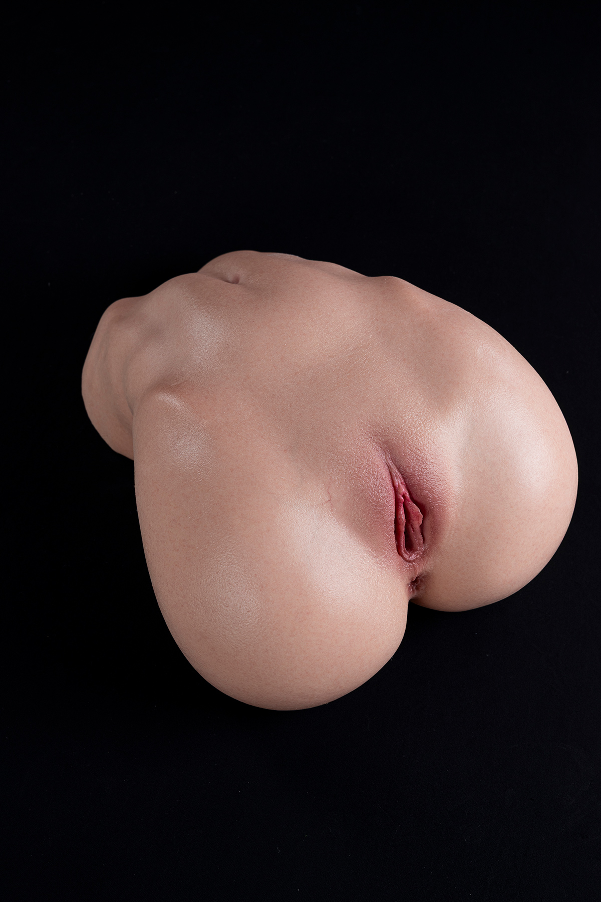Tinglise |  Lila 31.5in / 80cm Silicone Butt Torso with Arched Lower Back(In Stock US)