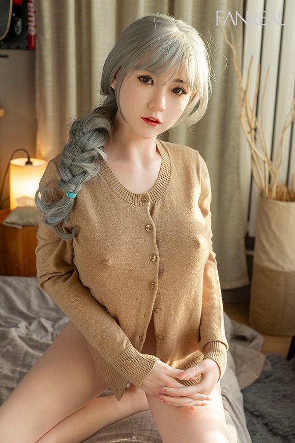 FanRealحQian �C 157cm/5ft2 E-cup Super Realistic Fair Skin Asian Silicone Sex Doll