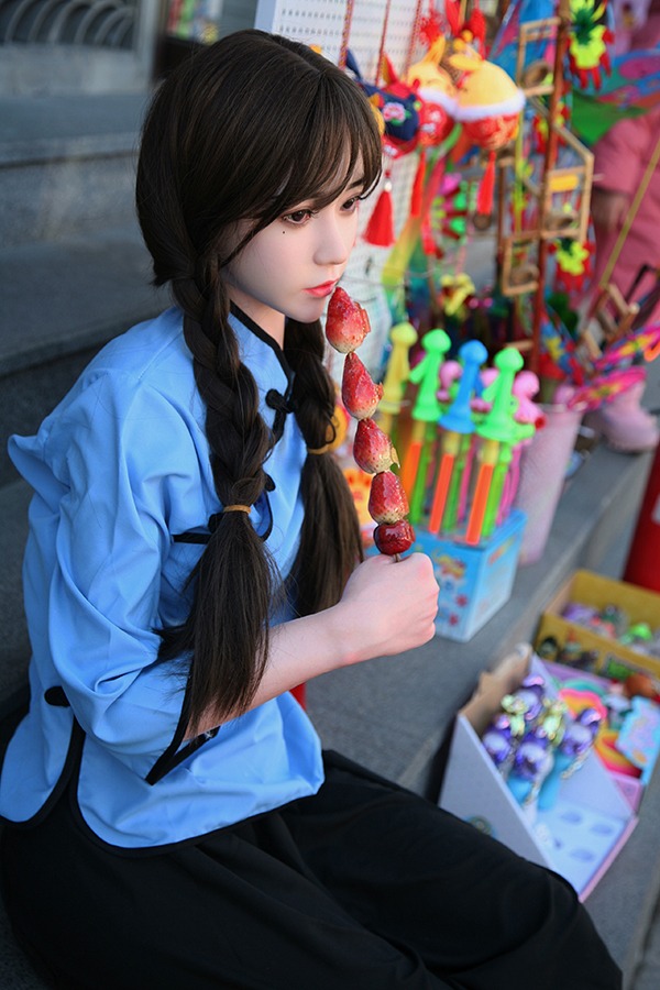 FanRealحQian �C 158cm/5ft2 C-cup Asian Chinese Silicone Sex Doll