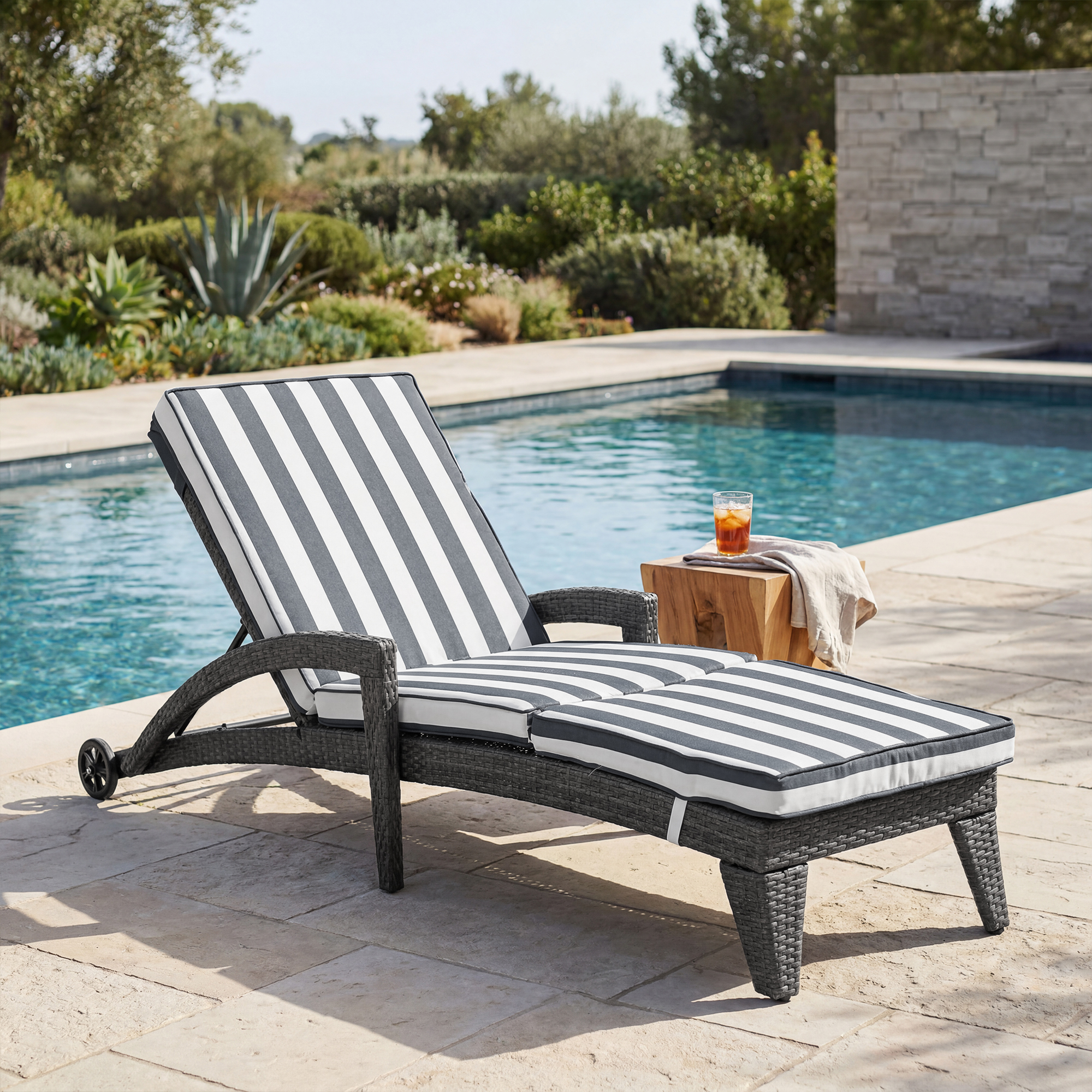Brich Rattan Chaise Lounge (Set of 2)