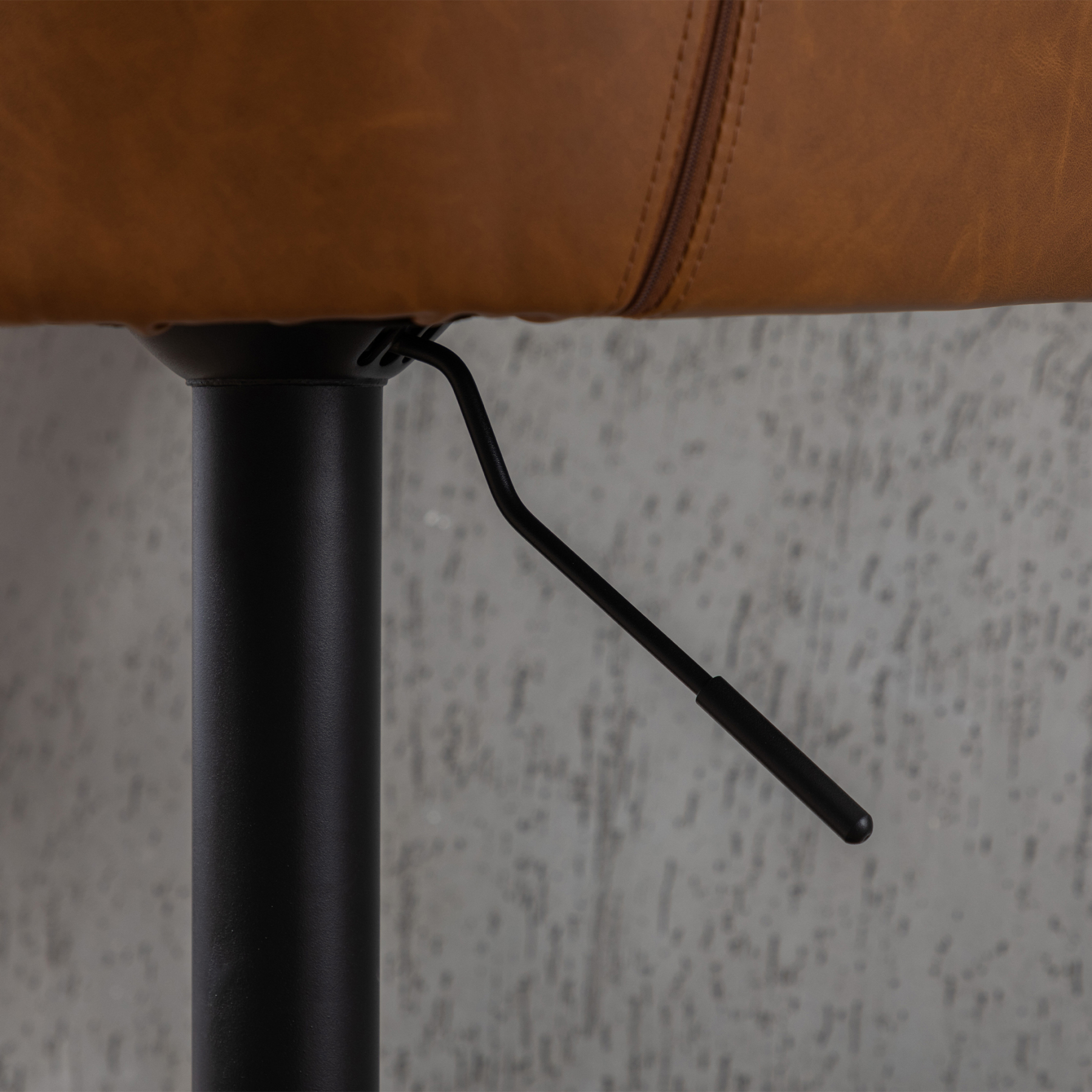 Kealey Counter & Bar Stools (Set of 2)