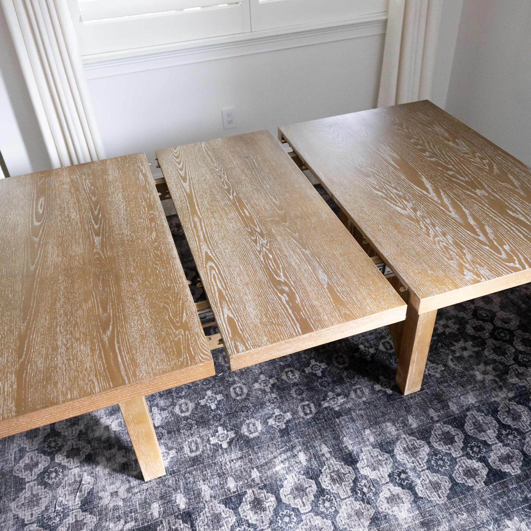 Flex Extendable Dining Table 54"-72"